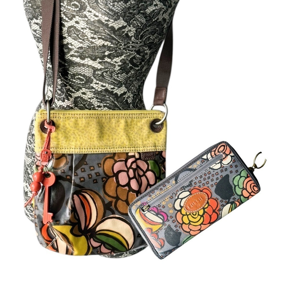Vintage Fossil Key Per Cross Body and Wallet